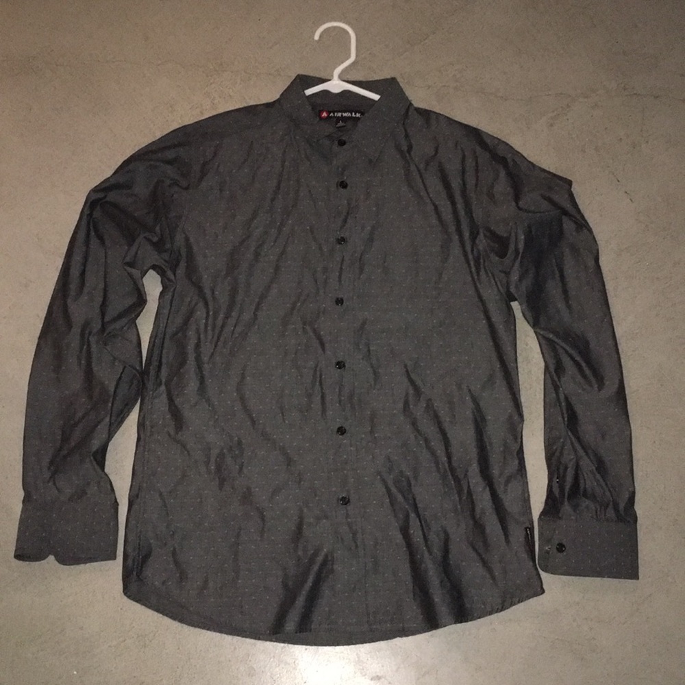 AirWalk collard shirt size L